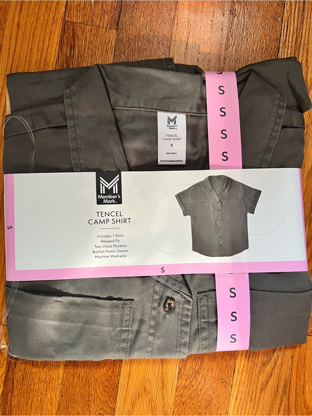 Women’s Short-Sleeve Button Shirt in Charcoal